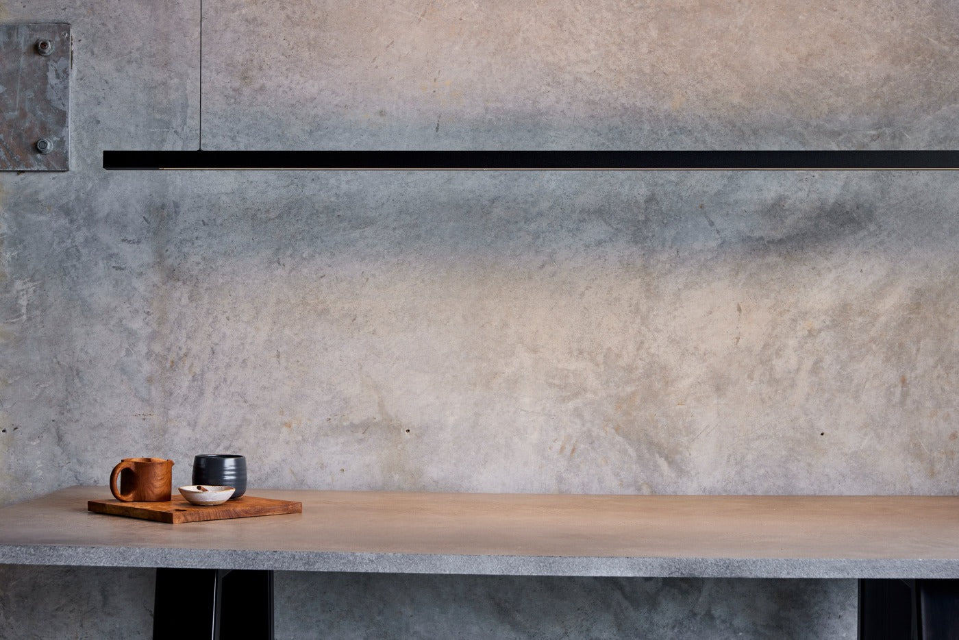 Capsühl Linear | LED Pendant | Black
